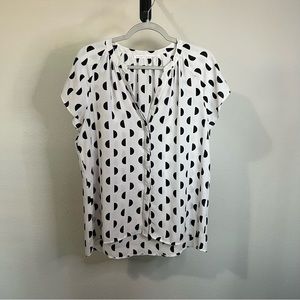 Violet & Claire size large dressy top (104)